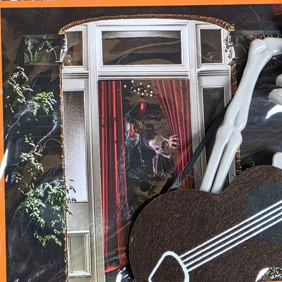 Halloween Décor Lot – Skeleton Figurines, Felt Garland, Door Covers, Day of the - Picture 7 of 10